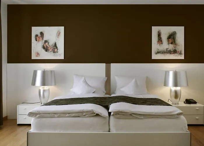 Schlosshotel Ahaus Hotel *