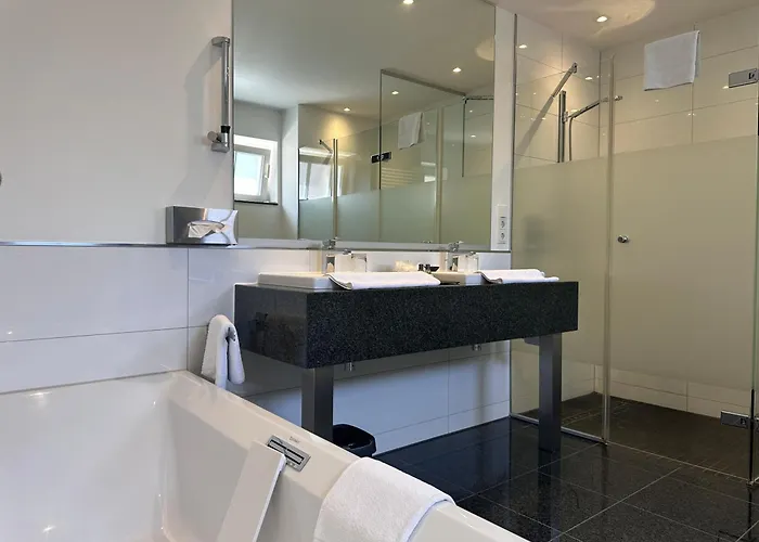 Schlosshotel Ahaus Hotel *